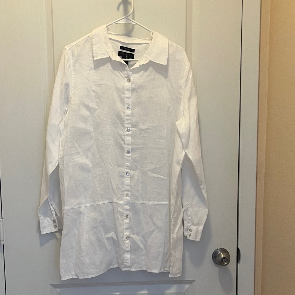 (NWT) Tahari White Casual Button-Down Shirt